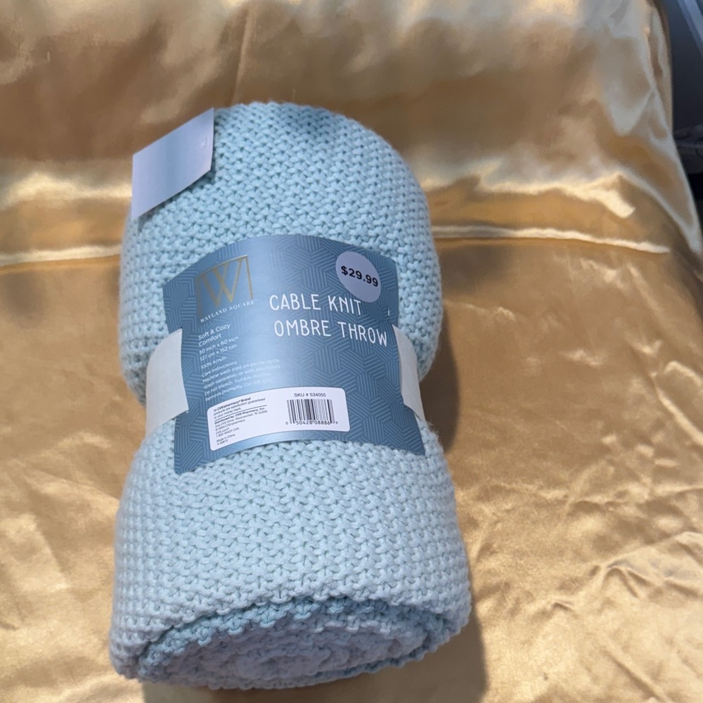 Cable Knit Ombre Throw Blanket - Light Blue